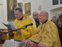 Prayer for peace in the student-teacher church of Reverend Fyodor Ostrozhsky of the National Academy of Sciences.